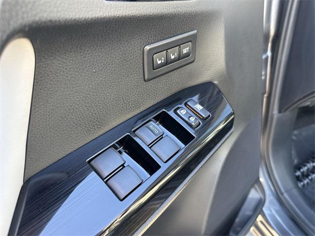 used 2018 Toyota RAV4 Hybrid car, priced at $21,299