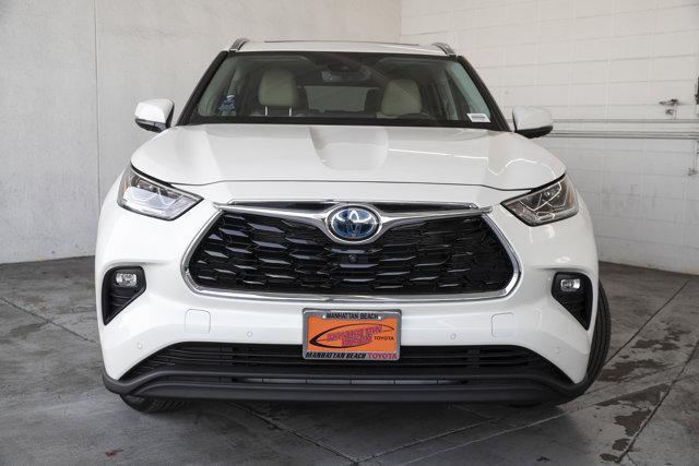 new 2025 Toyota Highlander Hybrid car, priced at $54,748