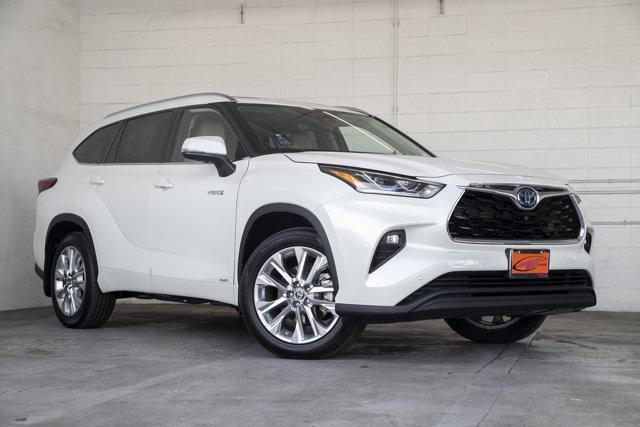 new 2025 Toyota Highlander Hybrid car, priced at $54,748