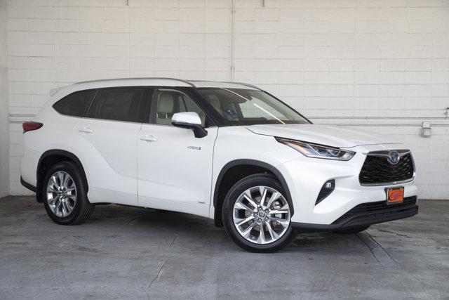 new 2025 Toyota Highlander Hybrid car, priced at $54,748