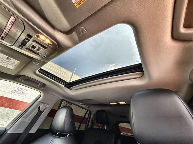 used 2023 Toyota Highlander car, priced at $38,749