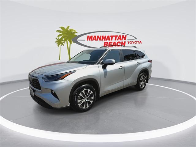used 2023 Toyota Highlander car, priced at $38,749