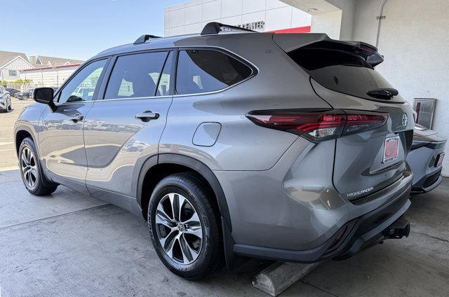 new 2025 Toyota Highlander Hybrid car, priced at $50,237