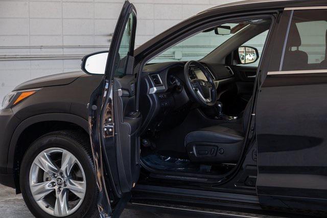 used 2017 Toyota Highlander car, priced at $23,850