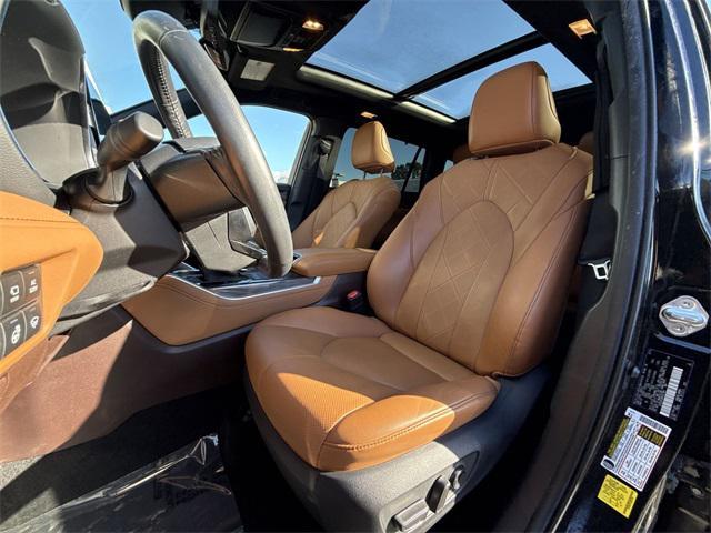 used 2021 Toyota Highlander Hybrid car, priced at $32,868