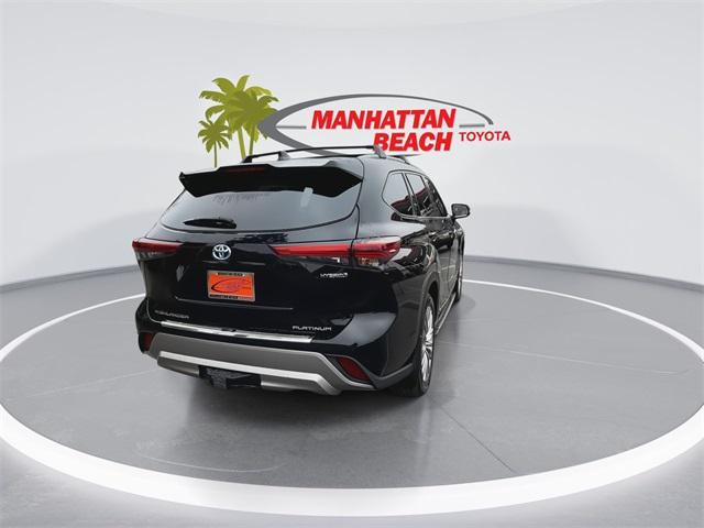 used 2022 Toyota Highlander Hybrid car, priced at $46,995