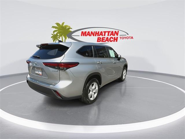 used 2023 Toyota Highlander Hybrid car, priced at $41,995