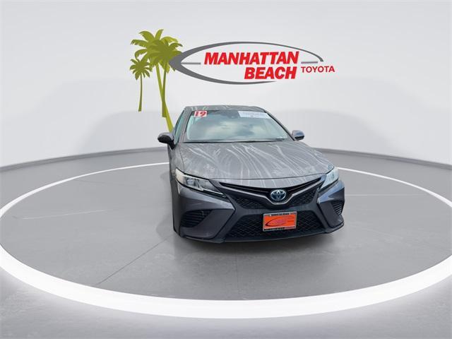 used 2019 Toyota Camry Hybrid car, priced at $16,572