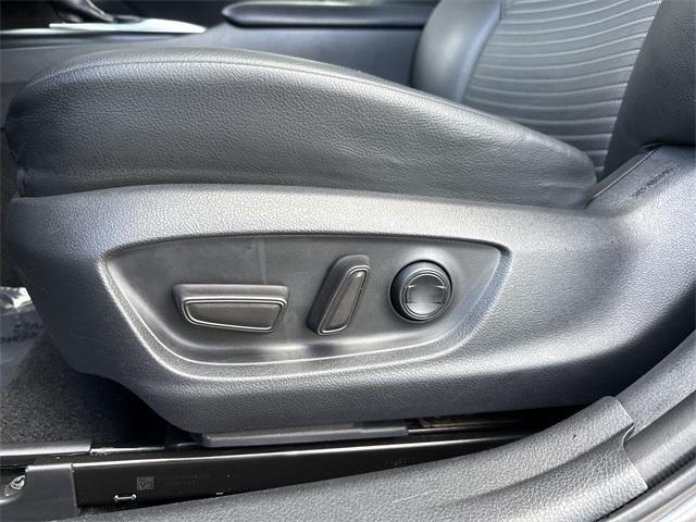 used 2019 Toyota Camry Hybrid car, priced at $16,572