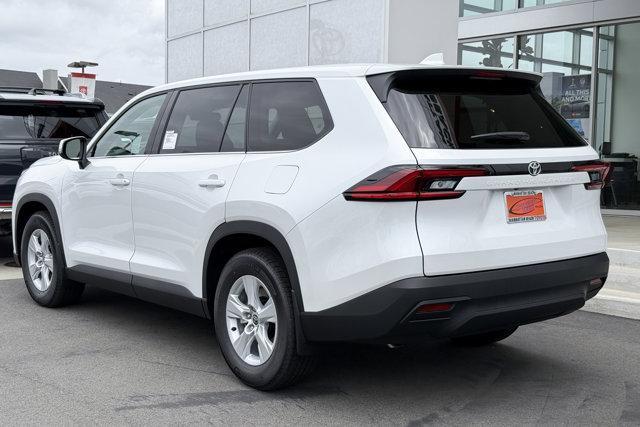 new 2025 Toyota Highlander car, priced at $43,617