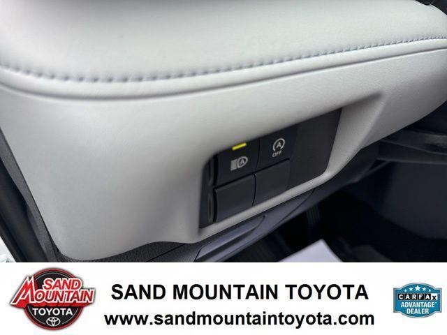 used 2023 Toyota Highlander car, priced at $35,468