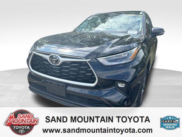 used 2021 Toyota Highlander car, priced at $33,948