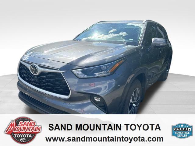 used 2023 Toyota Highlander car