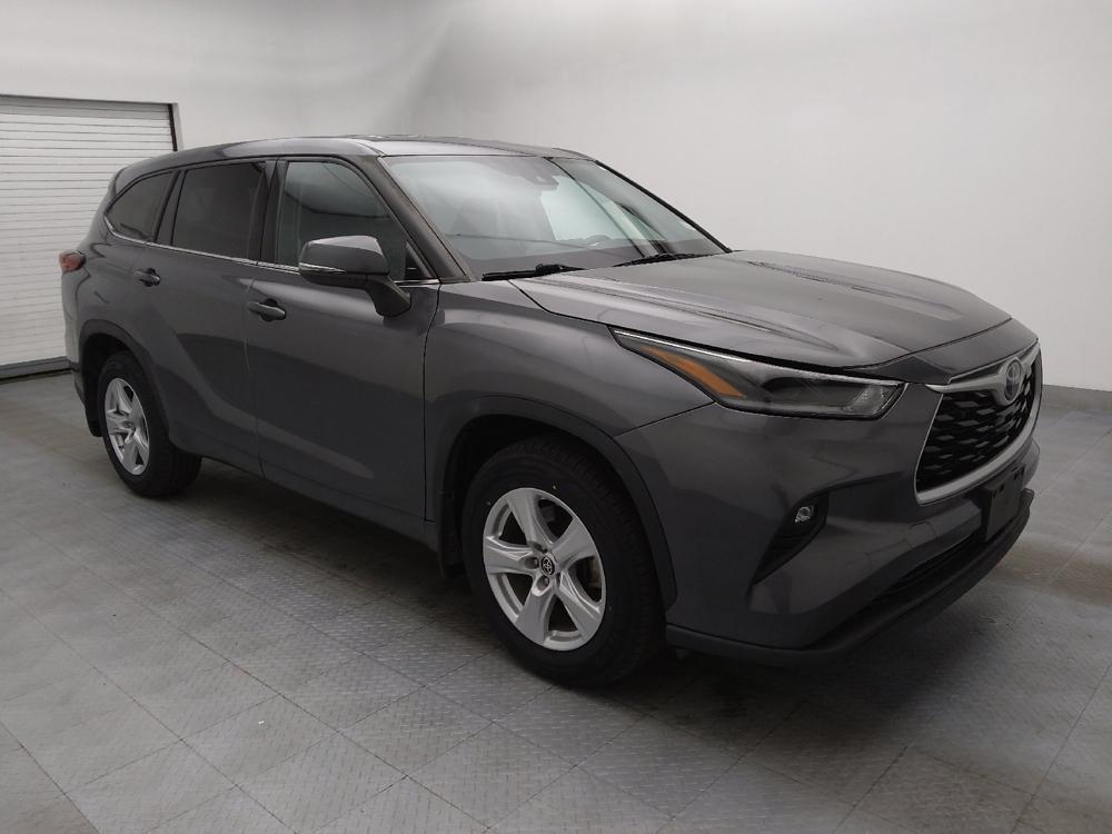 used 2021 Toyota Highlander car, priced at $27,595
