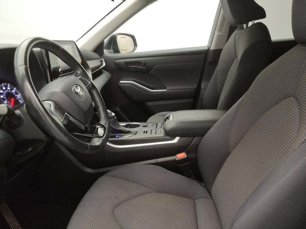 used 2021 Toyota Highlander car, priced at $27,595