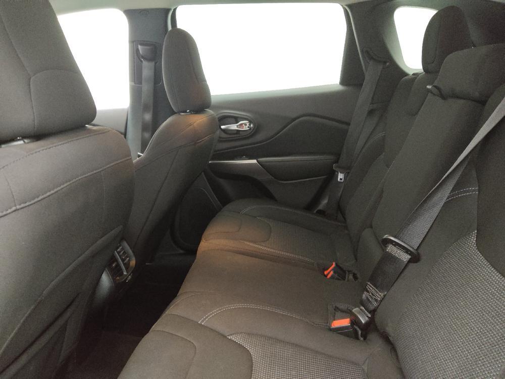 used 2020 Jeep Cherokee car, priced at $20,295