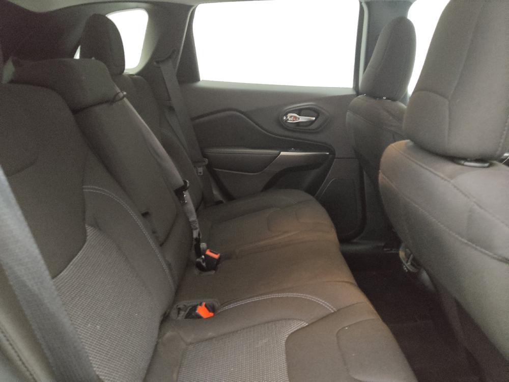 used 2020 Jeep Cherokee car, priced at $20,295