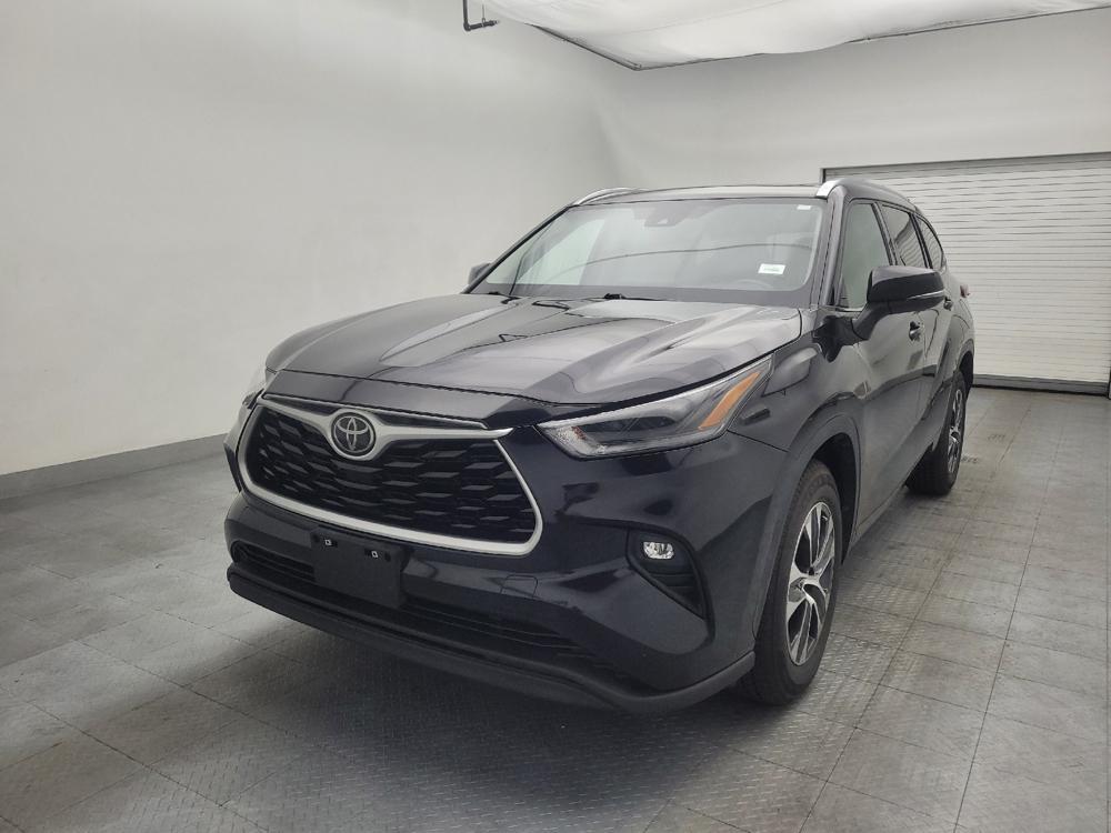 used 2021 Toyota Highlander car, priced at $30,495
