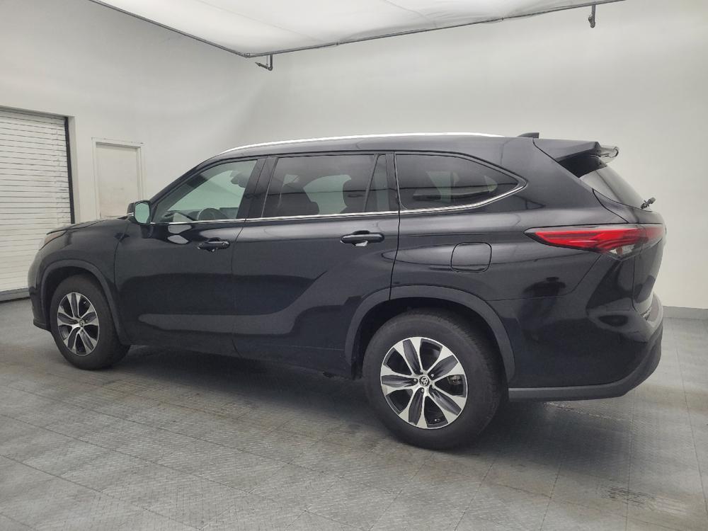 used 2021 Toyota Highlander car, priced at $30,495