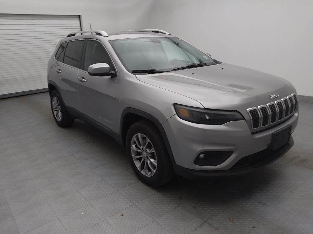 used 2019 Jeep Cherokee car, priced at $18,095
