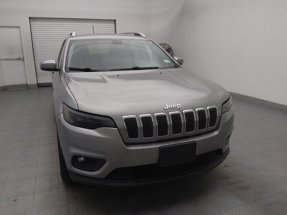 used 2019 Jeep Cherokee car, priced at $18,095