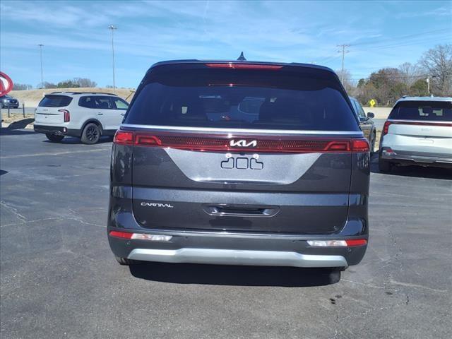 used 2024 Kia Carnival car, priced at $33,726