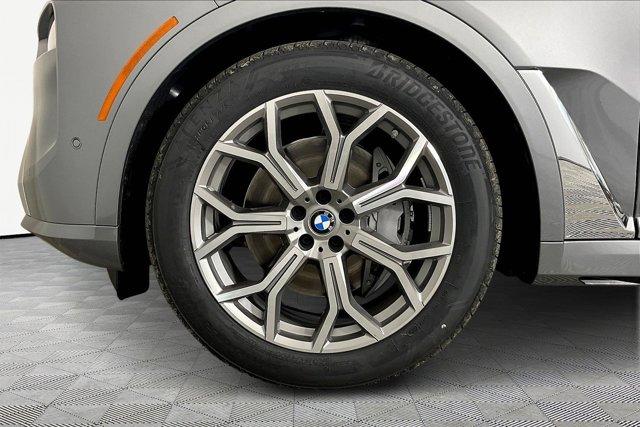 new 2026 BMW X7 car, priced at $92,080