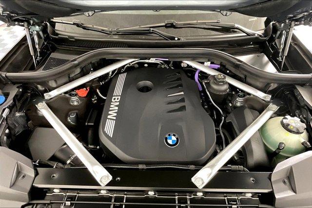 new 2026 BMW X7 car, priced at $92,080