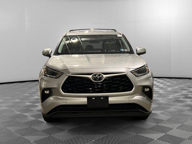 used 2021 Toyota Highlander car, priced at $28,821