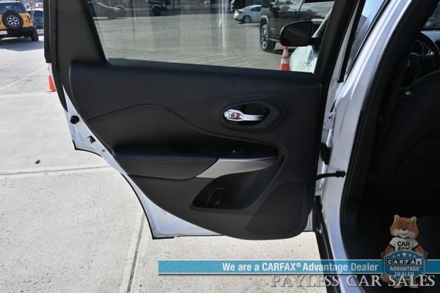 used 2019 Jeep Cherokee car, priced at $18,995