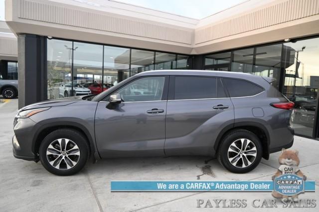 used 2022 Toyota Highlander car, priced at $35,495