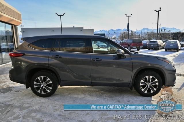 used 2022 Toyota Highlander car, priced at $37,500