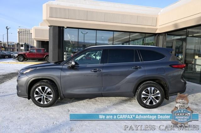 used 2022 Toyota Highlander car, priced at $37,500