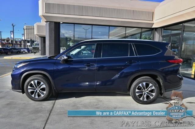 used 2022 Toyota Highlander car, priced at $34,995