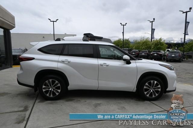 used 2023 Toyota Highlander car