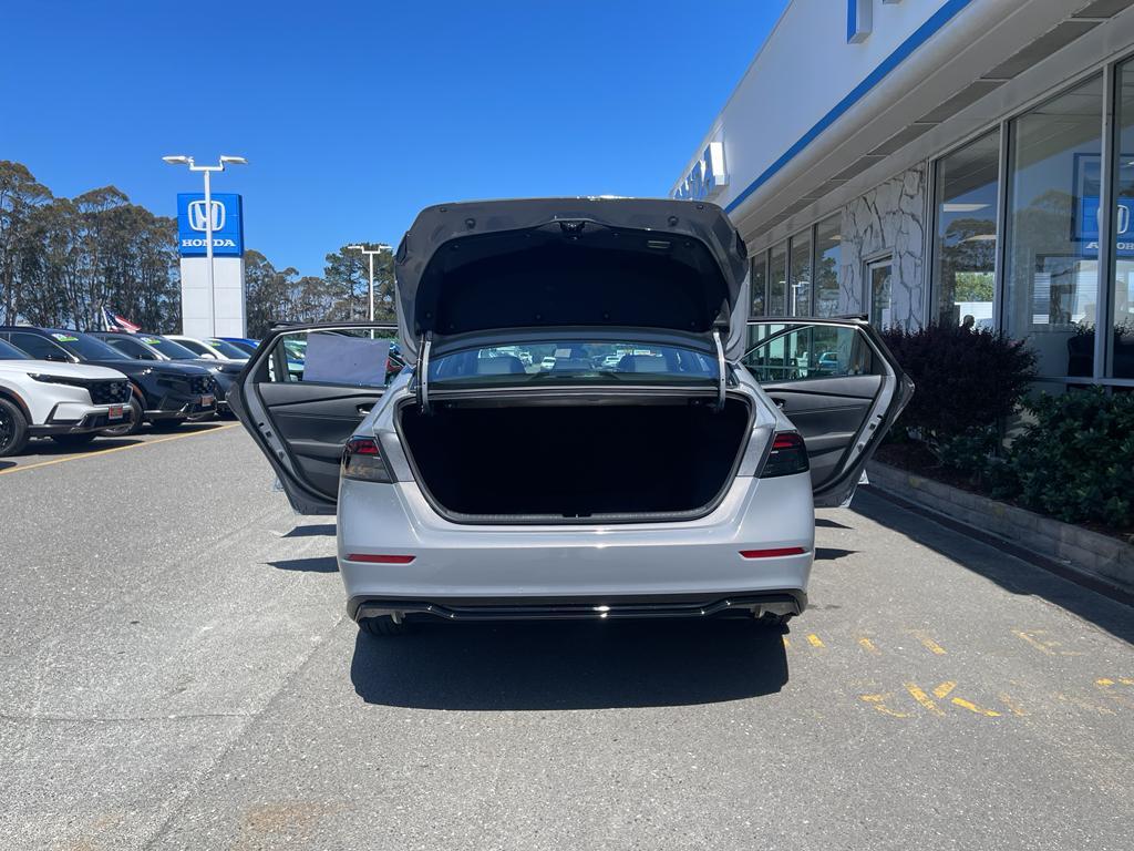 new 2025 Honda Accord Hybrid car, priced at $36,980