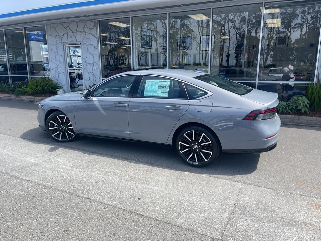 new 2025 Honda Accord Hybrid car, priced at $38,487