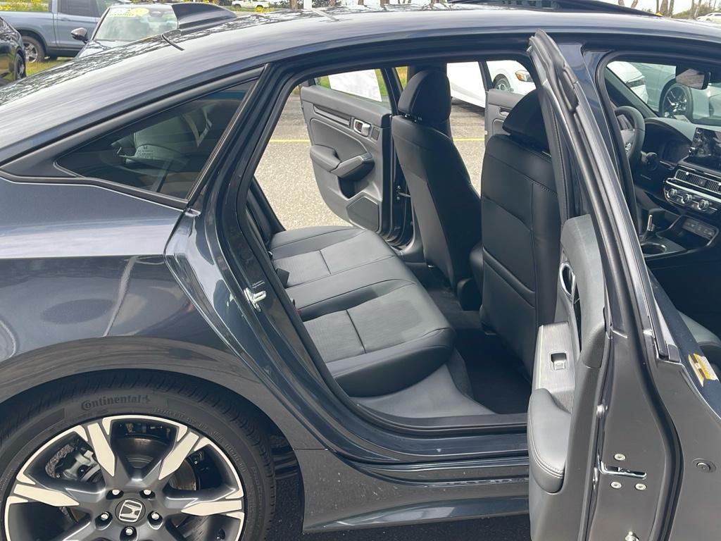 new 2025 Honda Civic Hybrid car, priced at $33,100