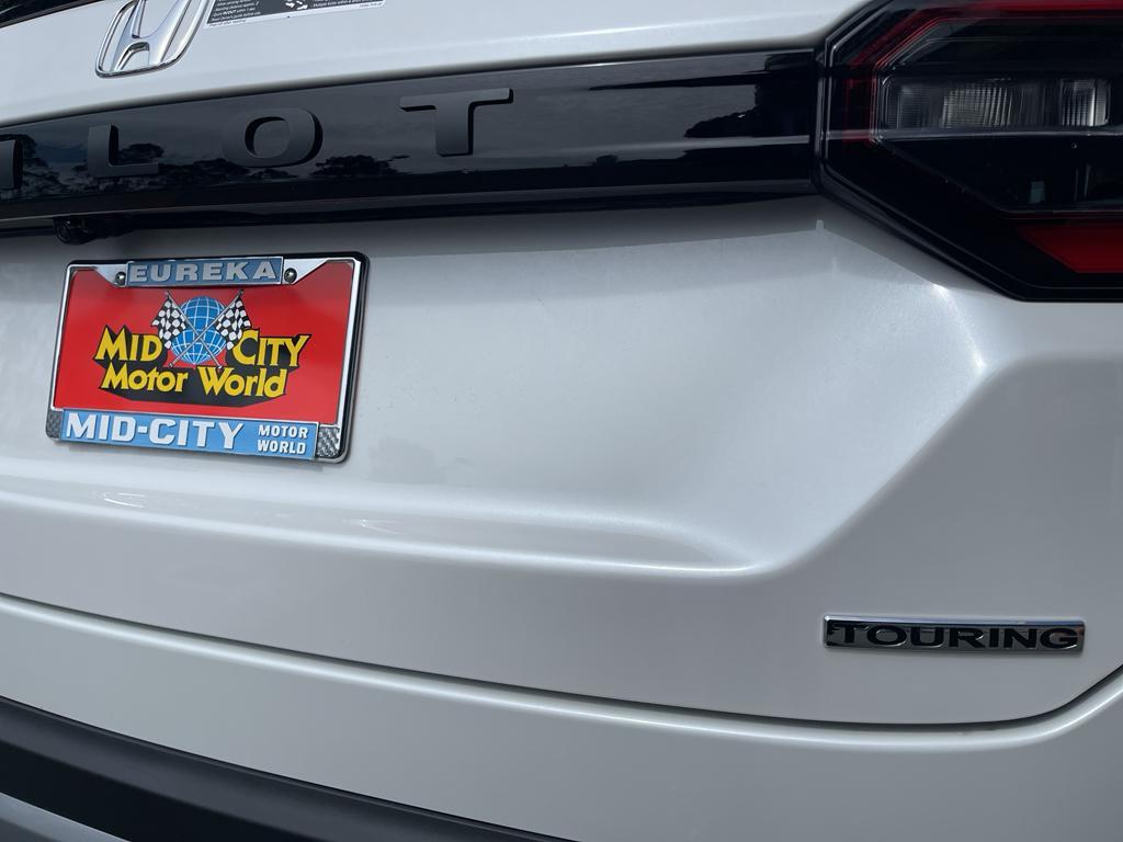 new 2025 Honda Pilot car, priced at $52,405