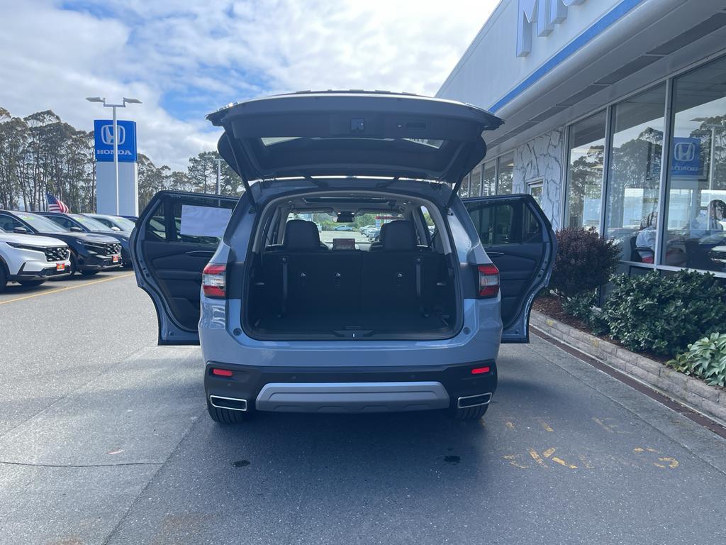 new 2025 Honda Pilot car, priced at $53,650