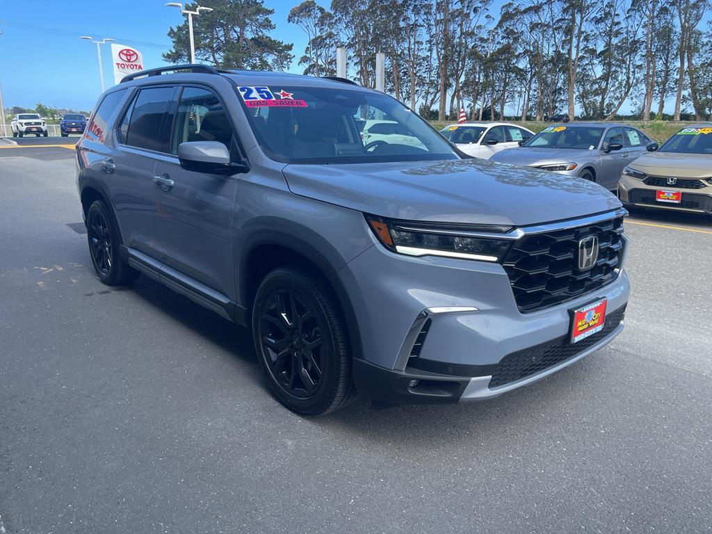 new 2025 Honda Pilot car, priced at $53,650