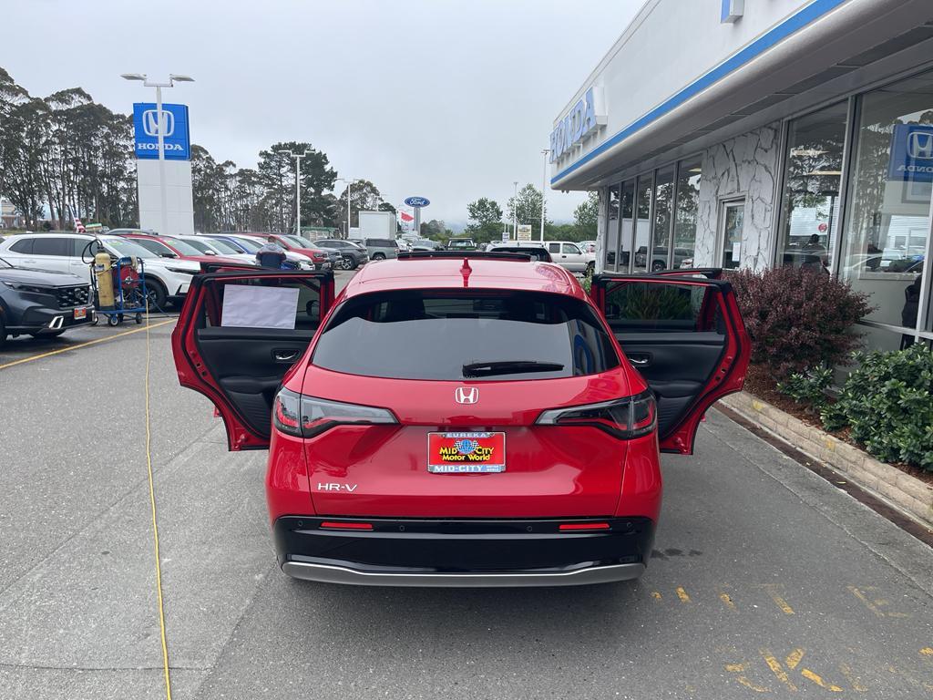 new 2025 Honda HR-V car, priced at $32,395
