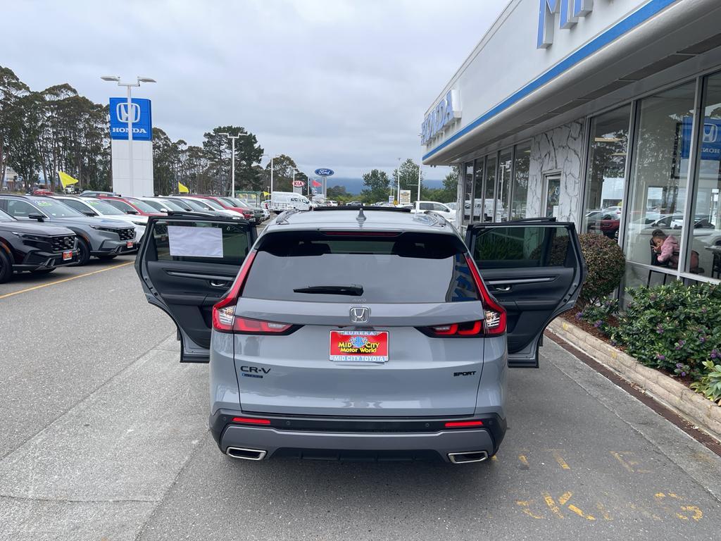 new 2026 Honda CR-V Hybrid car, priced at $42,075