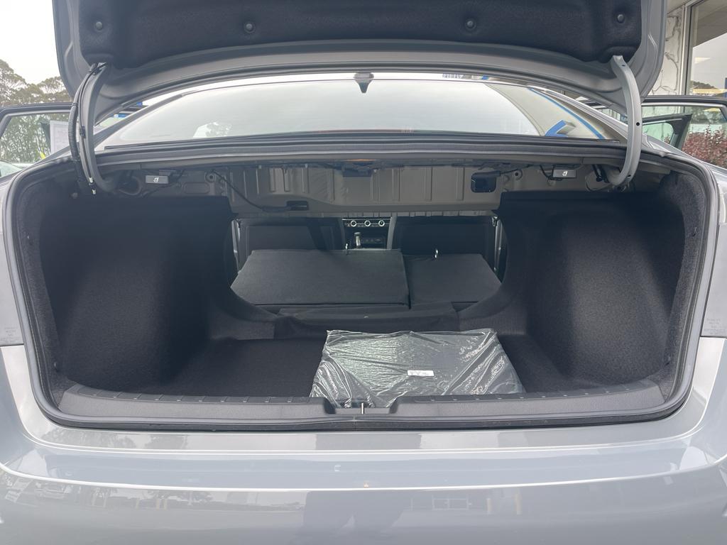 new 2025 Honda Civic Hybrid car, priced at $30,555