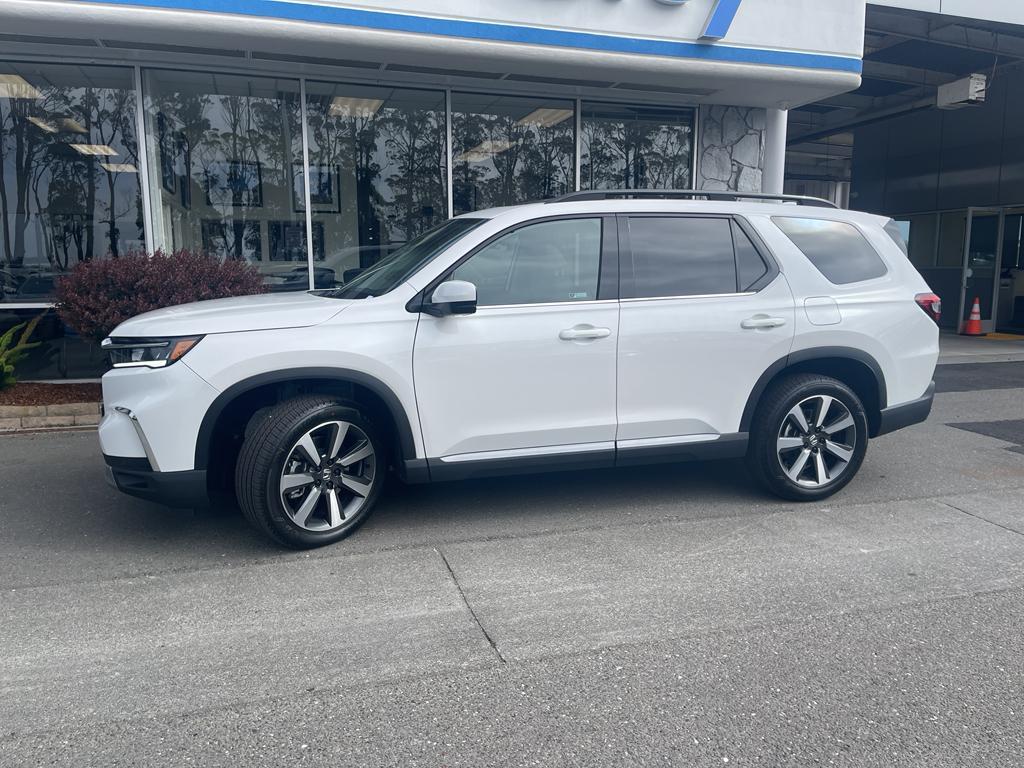 new 2025 Honda Pilot car, priced at $50,505
