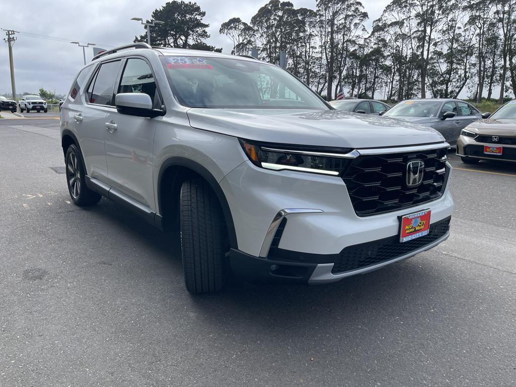 new 2025 Honda Pilot car, priced at $50,505