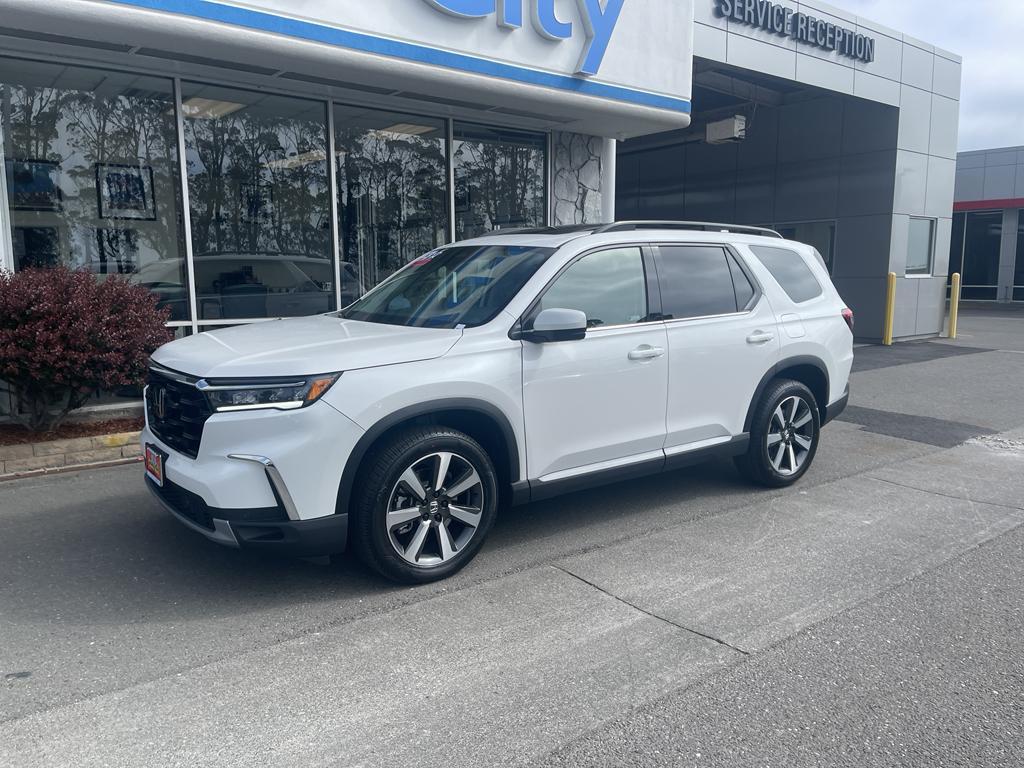 new 2025 Honda Pilot car, priced at $50,505