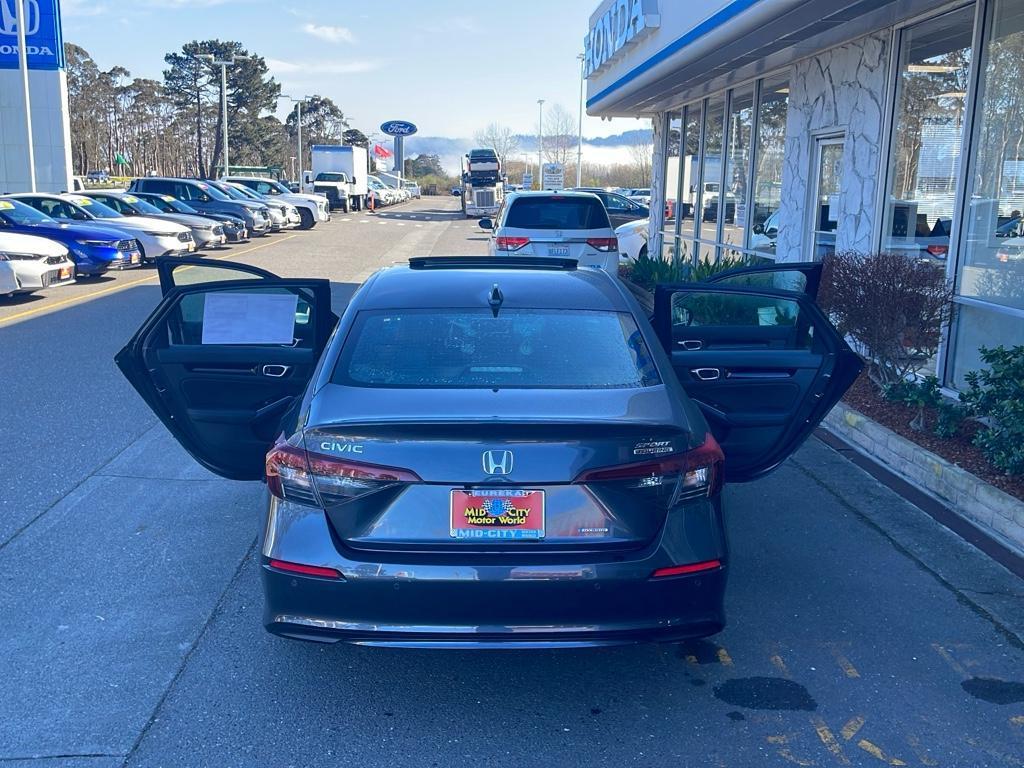 new 2025 Honda Civic Hybrid car, priced at $33,100