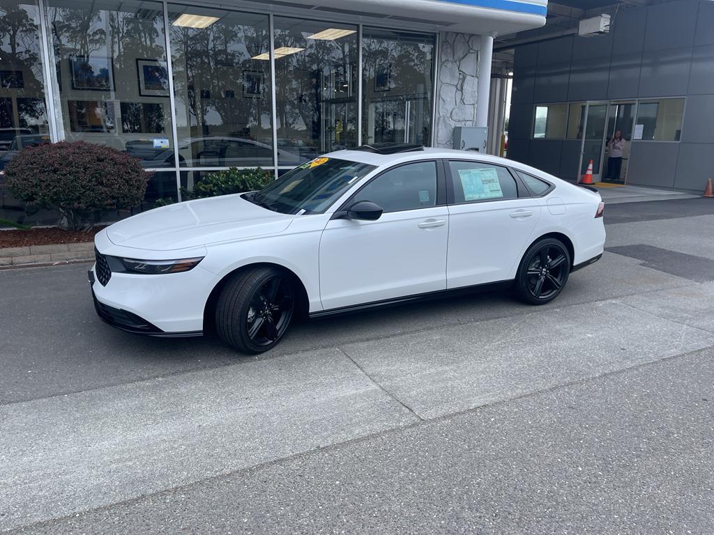 new 2025 Honda Accord Hybrid car, priced at $36,980