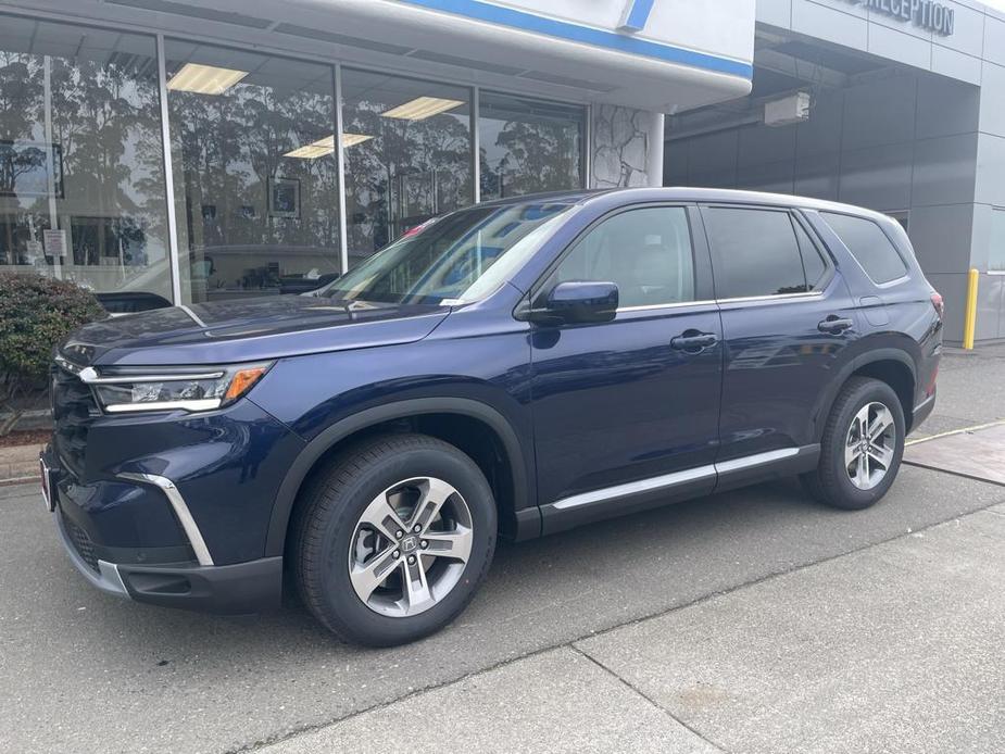 new 2025 Honda Pilot car, priced at $46,995